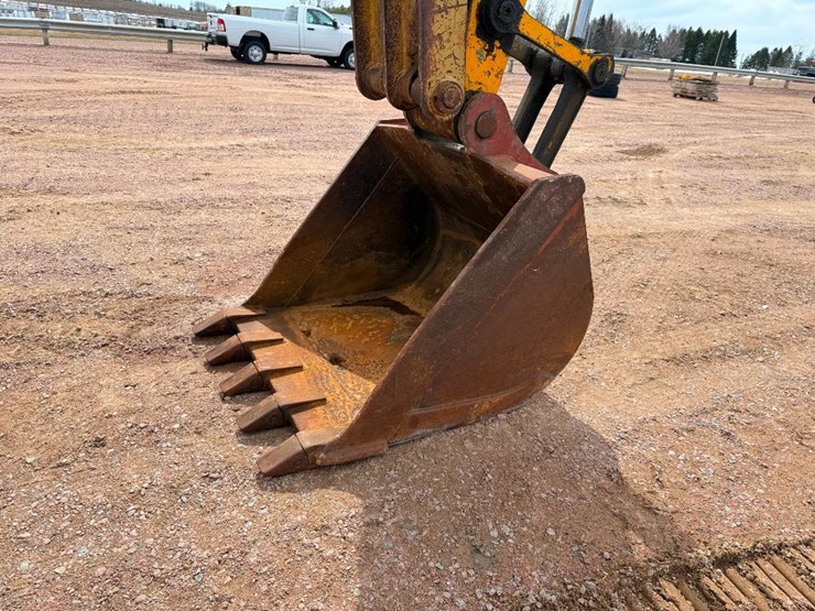 deere-590d-image-31
