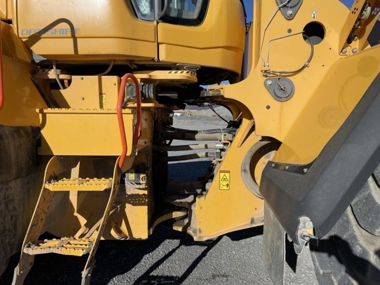 2021-volvo-l220h-image-21