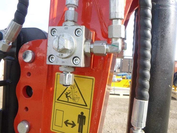 2025-tpm-20khydraulic-excavator-image-13