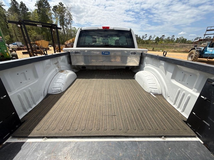 2019-ford-f250-xl-image-6