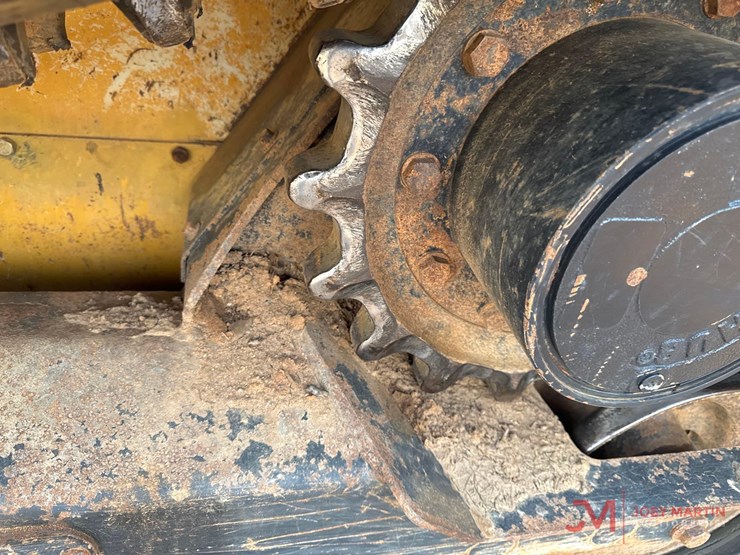 2014-deere-319d-image-7