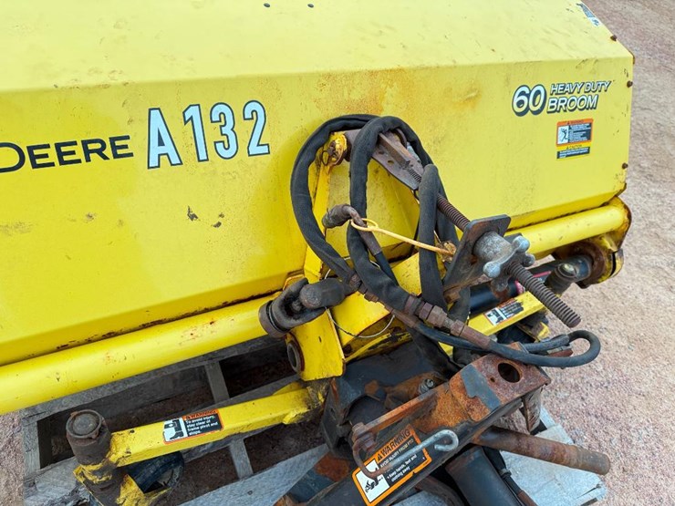 john-deere-60-image-9