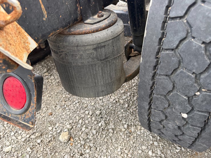 2002-international-9200i-image-12