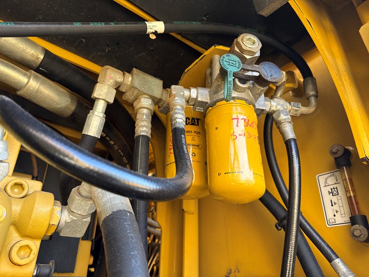 2011-caterpillar-336e-image-58