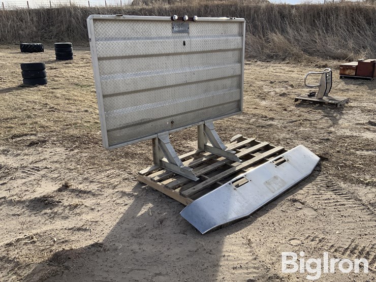 peterbilt-359-image-3