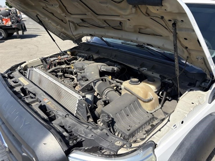 2015-ford-f550-sd-image-6