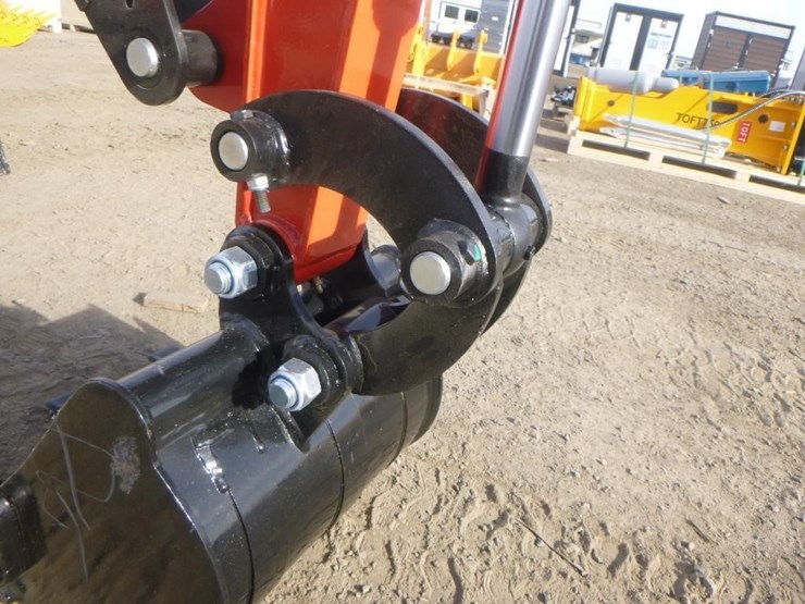 2025-tpm-20khydraulic-excavator-image-11