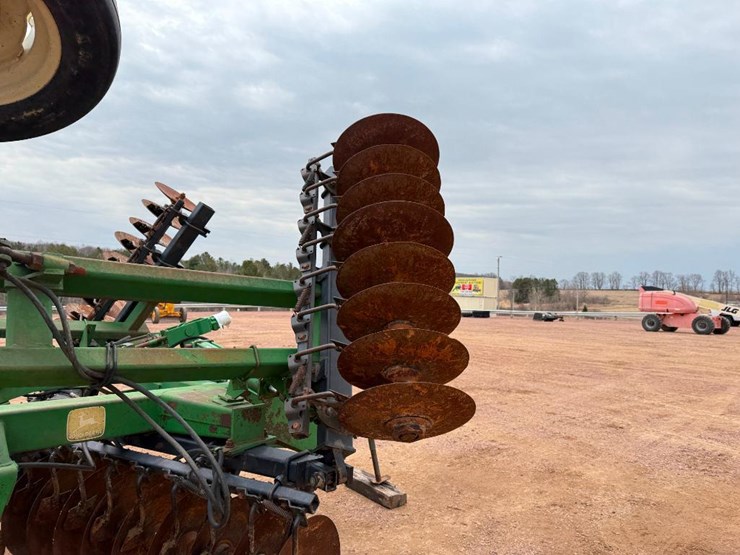 john-deere-630-image-22