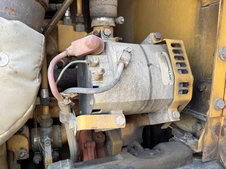 2006-caterpillar-143h-image-82