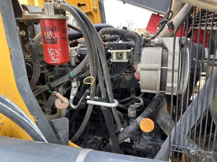 2019-deere-210lep-image-53