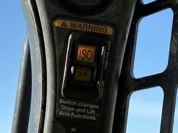 2017-bobcat-s570-image-18