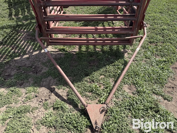 diamond-w-portable-folding-livestock-corral-image-9