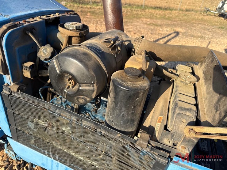 new-holland-1720-image-13