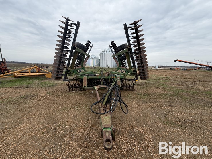 john-deere-630-image-2