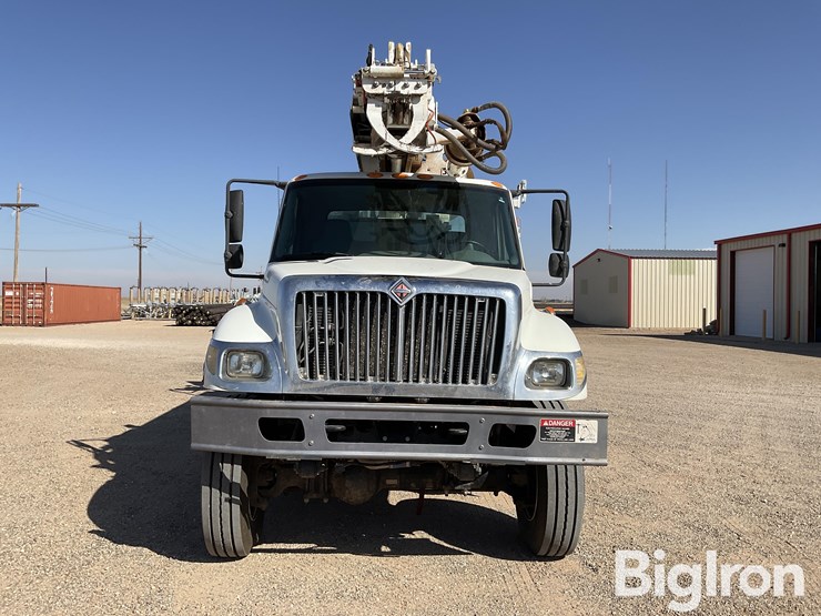 2005-international-7400-image-2