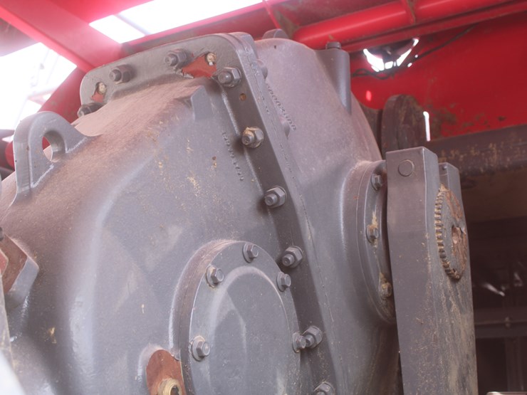 2010-agco-2170-image-17