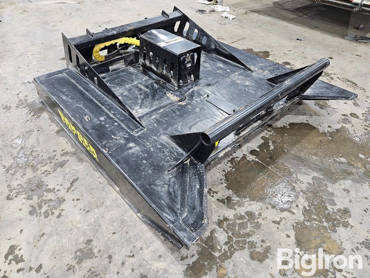 2025-massey-ferguson-730-image-3