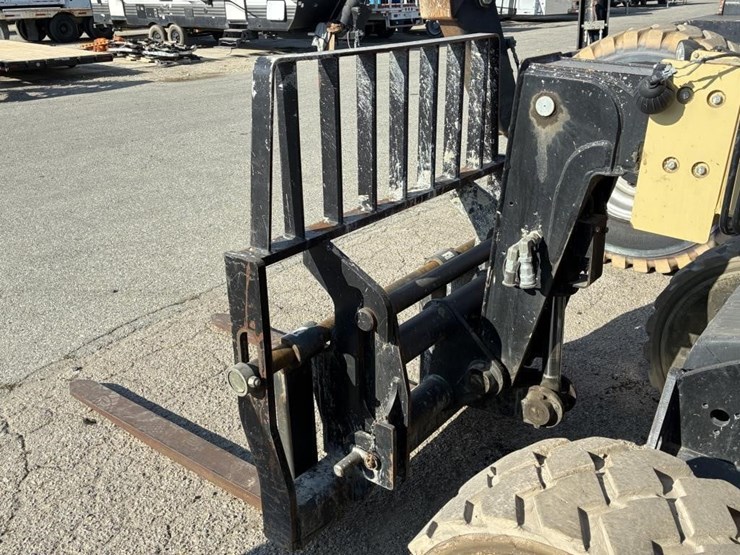 2015-jlg-g5-18a-image-7