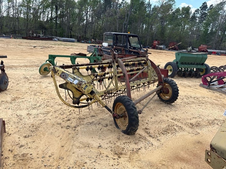 new-holland-256-image-3