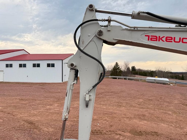 takeuchi-tb235-2-image-26