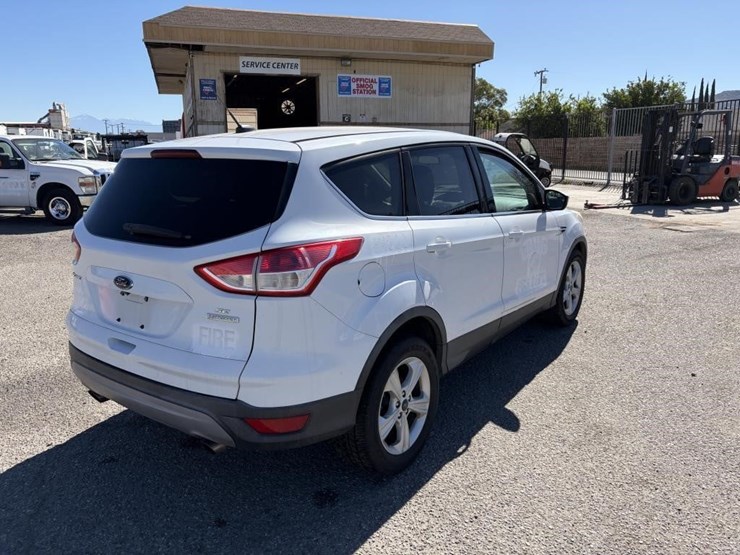 2014-ford-escape-se-image-3