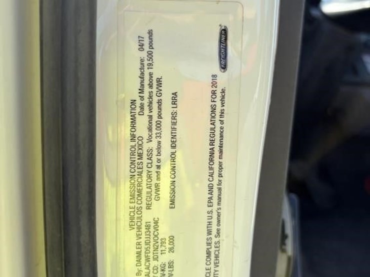 2018-freightliner-m2-106-image-10