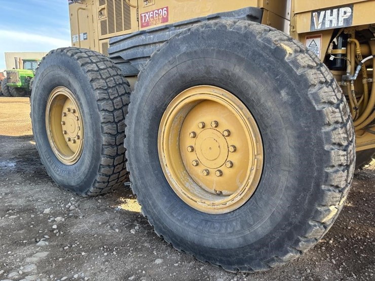 2006-caterpillar-143h-motor-grader-image-28