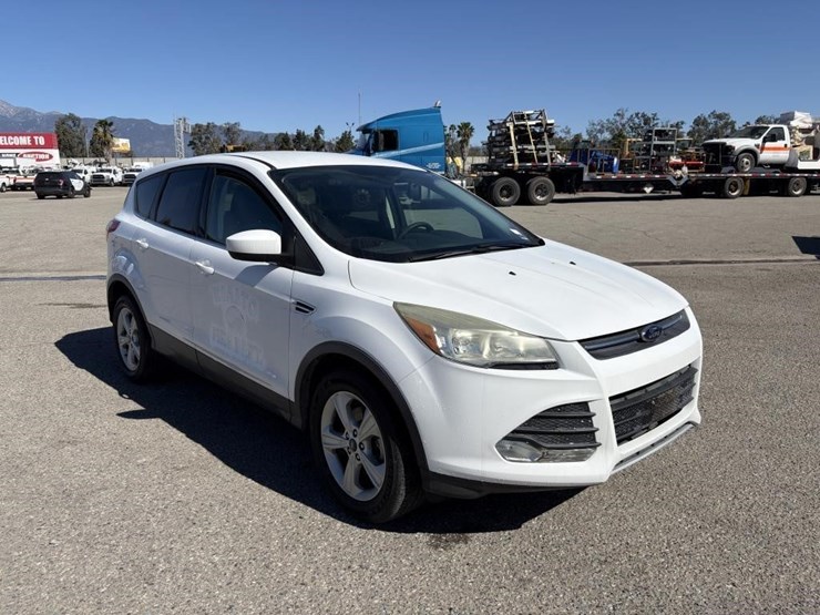 2014-ford-escape-se-image-2