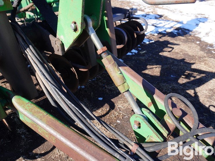 john-deere-726-image-12