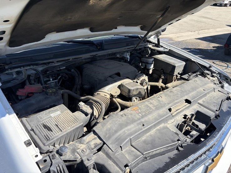 2013-chevrolet-tahoe-image-10