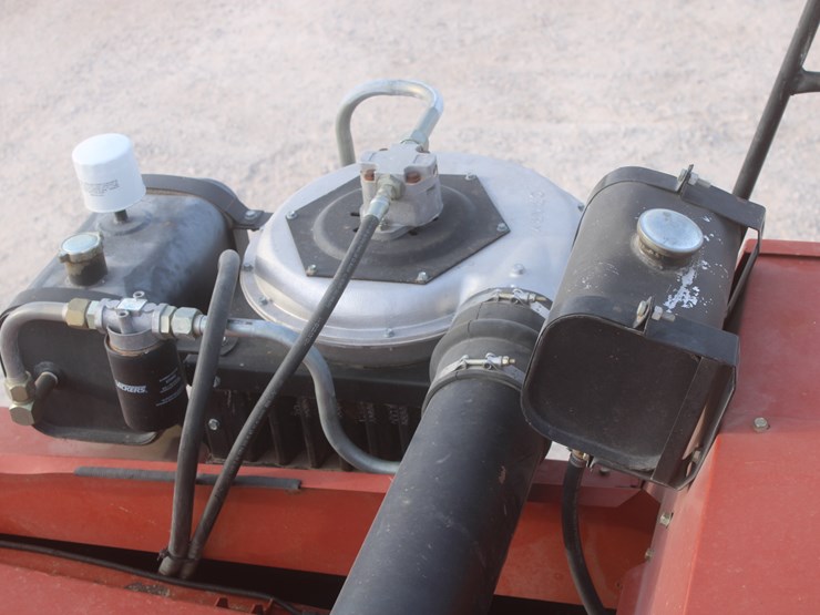 hesston-4910-image-61