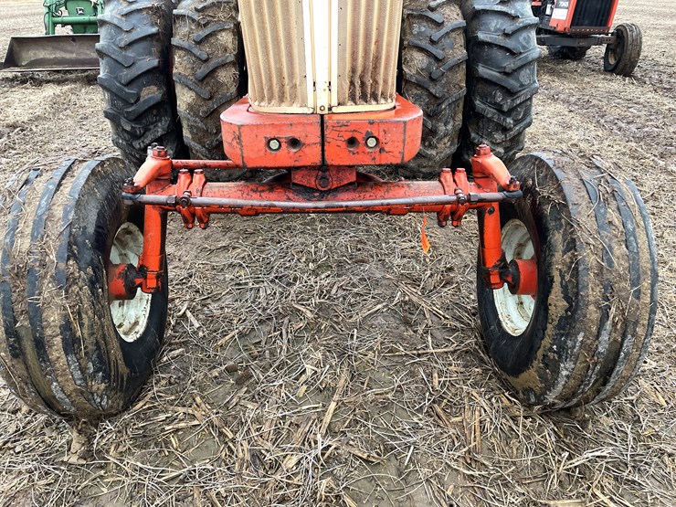 #105-•-case-1030-comfort-king-diesel-tractor-with-duals-image-6