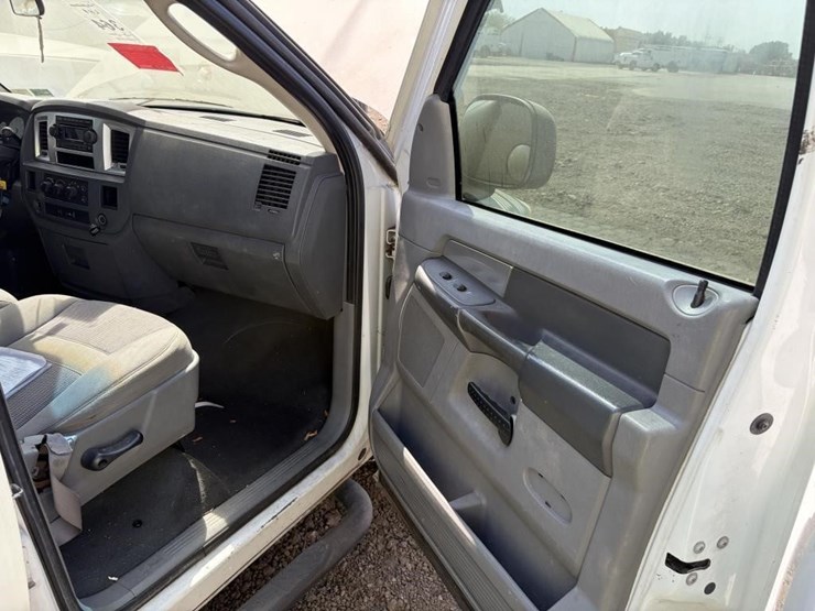 2008-dodge-ram-1500-image-10