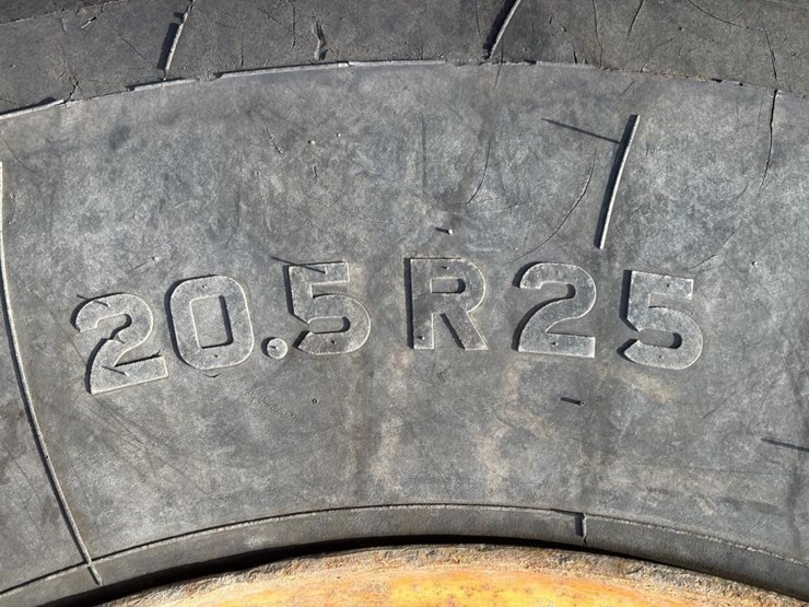 2005-deere-624j-image-23