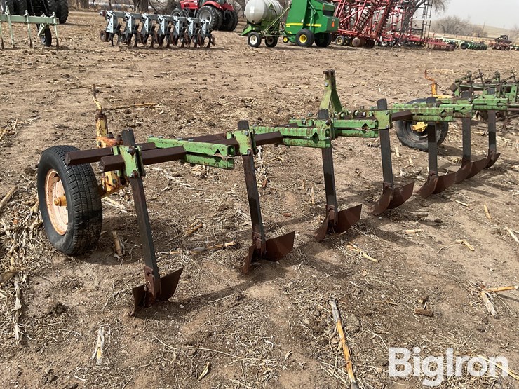 john-deere-7-image-7