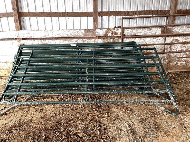 #2355-•-(8)-metal-corral-panels-image-2