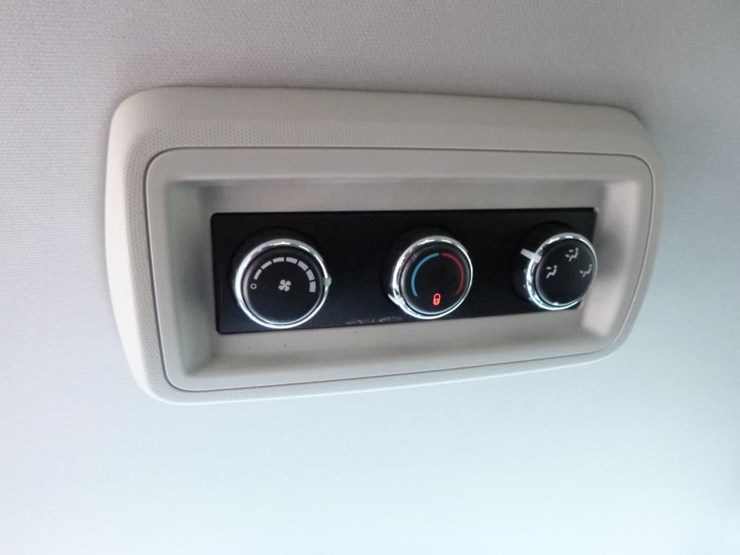 2014-dodge-grand-caravan-image-11