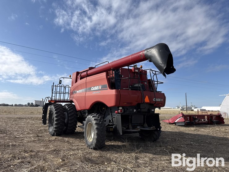 2011-case-ih-6088-image-7