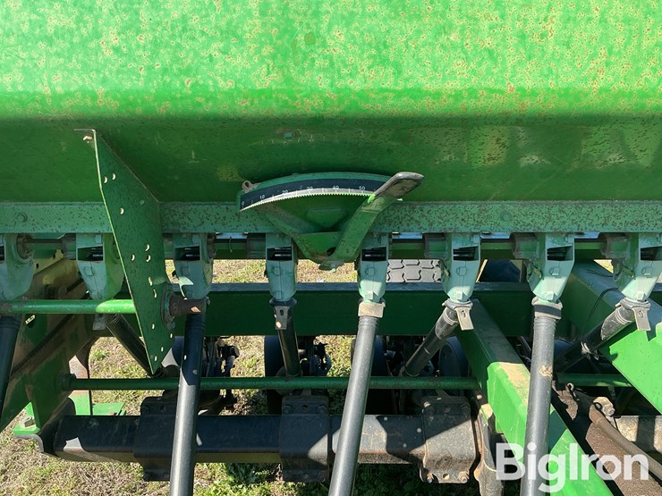 john-deere-1560-image-13