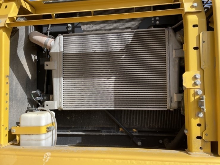 2016-komatsu-pc360-lci-11-image-37