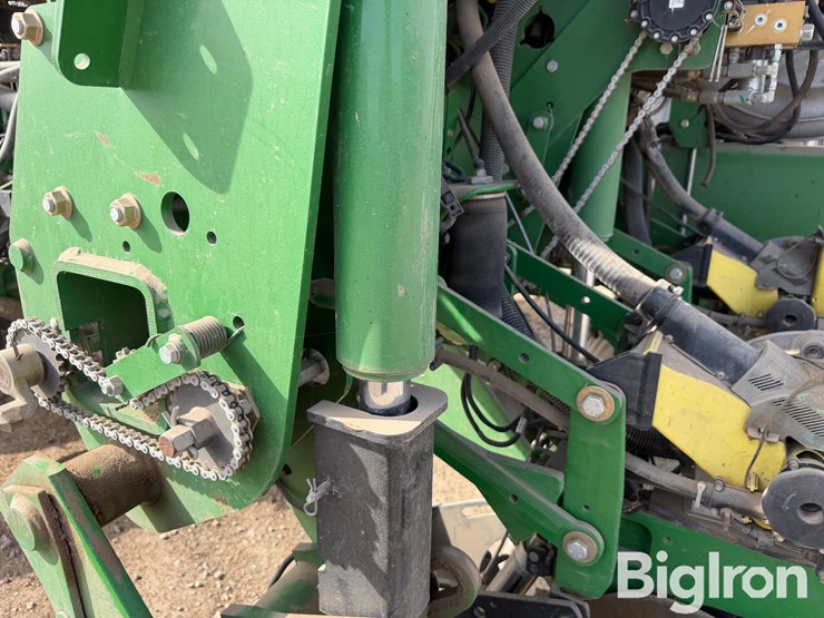 john-deere-1770-image-11