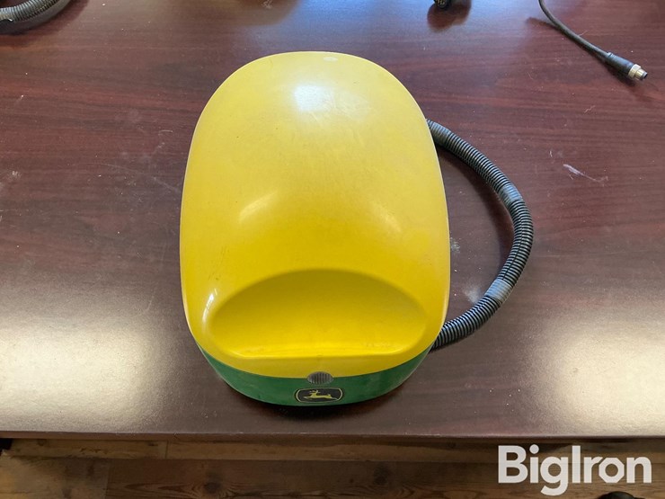 2021-john-deere-6000-image-2