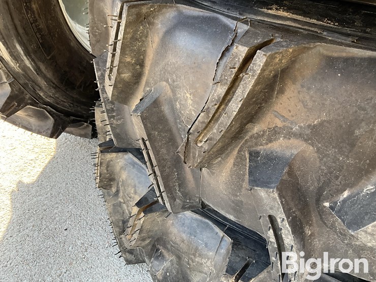 11r22.5-recapped-pivot-tires-&-rims-image-15