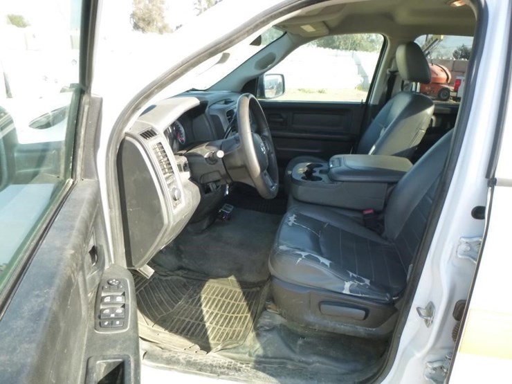 2014-dodge-1500-image-9