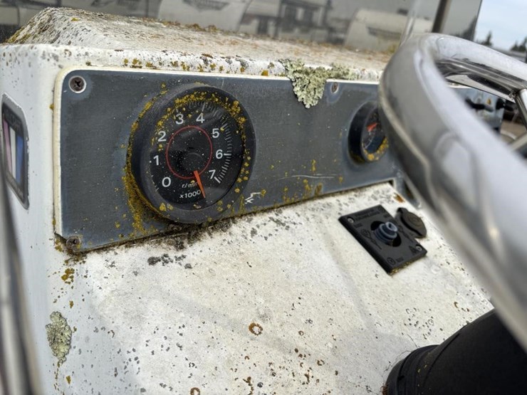 1990-unknown-trailer-image-15