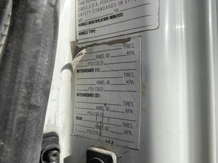 2008-international-7500-t/a-fuel-&-lube-truck-image-43