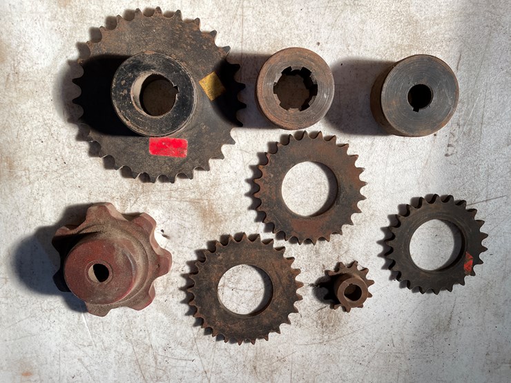 #2522-•-assortment-of-gears-image-7