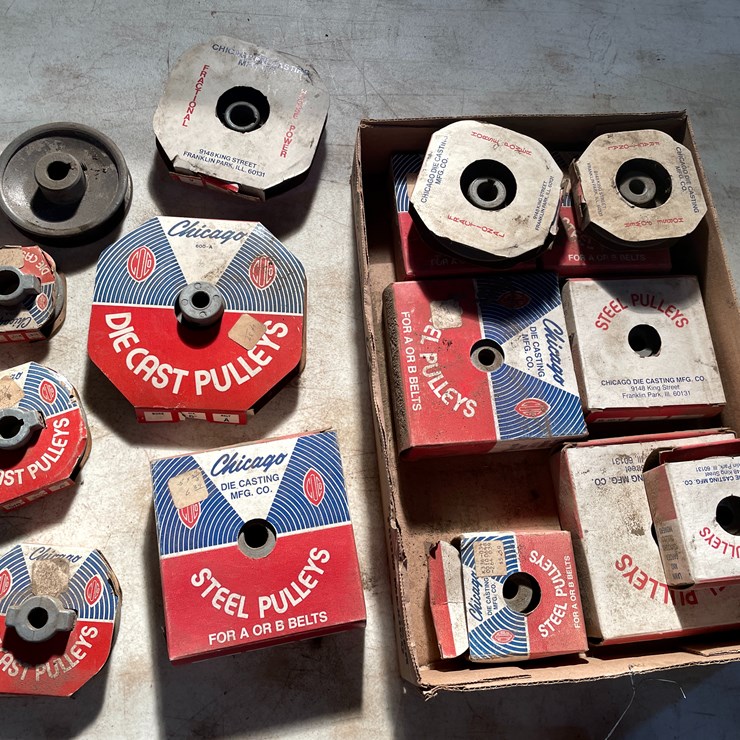#2531 • Die Cast Pulleys