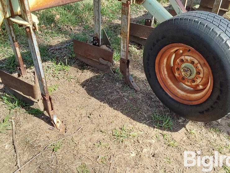 caterpillar-15-image-15