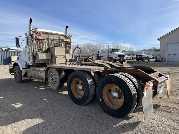 2007-kenworth-t800b-image-3